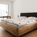 Апартаменты Bergsonne Mit Sonnenbalkon Und Tiefgaragen Parkplatz Бад-Ишль