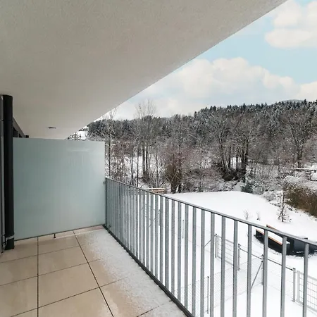 Bergsonne Mit Sonnenbalkon Und Tiefgaragen Parkplatz