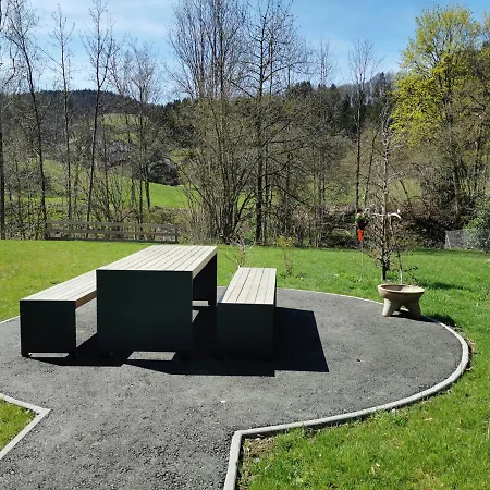 Bergsonne Mit Sonnenbalkon Und Tiefgaragen Parkplatz Бад-Ишль