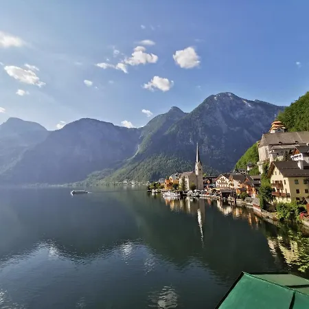 Bergsonne Mit Sonnenbalkon Und Tiefgaragen Parkplatz Lägenhet