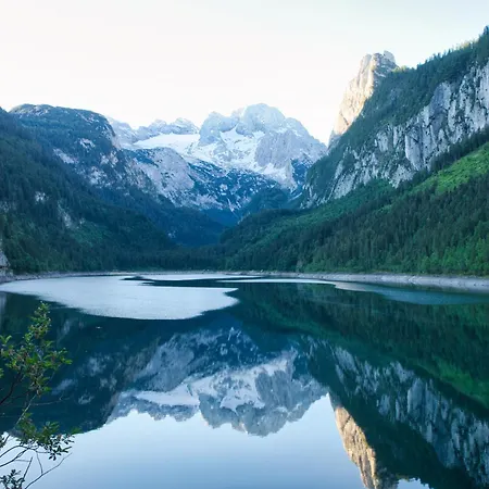 Bergsonne Mit Sonnenbalkon Und Tiefgaragen Parkplatz Lägenhet