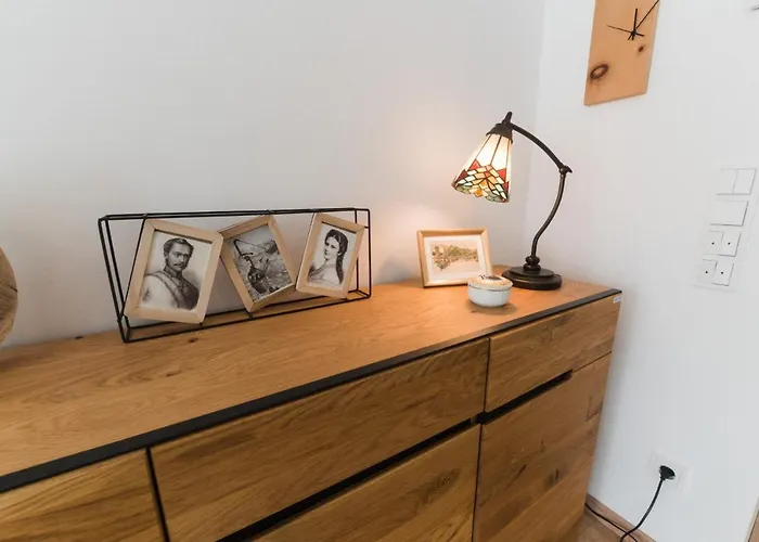 Bergsonne Mit Sonnenbalkon Und Tiefgaragen Parkplatz Apartment