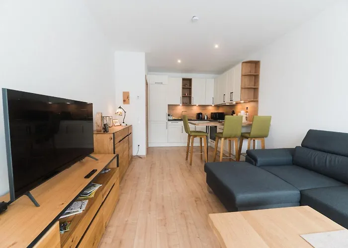 Apartman Bergsonne Mit Sonnenbalkon Und Tiefgaragen Parkplatz Bad Ischl