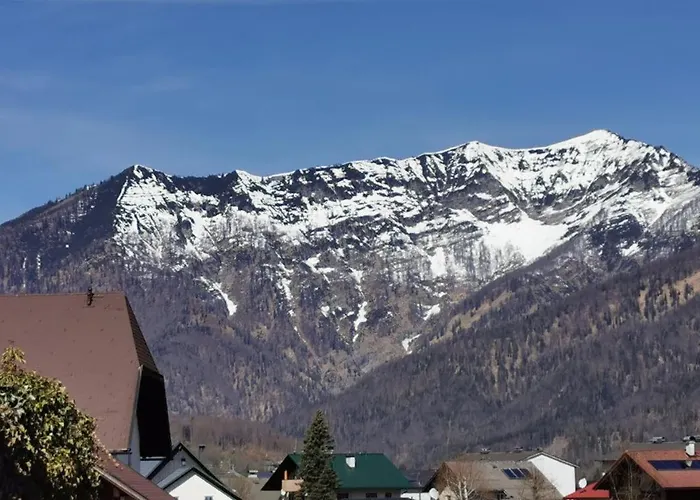 Bergsonne Mit Sonnenbalkon Und Tiefgaragen Parkplatz * Bad Ischl