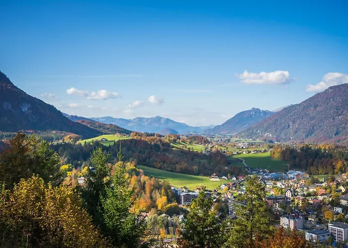 Bergsonne Mit Sonnenbalkon Und Tiefgaragen Parkplatz