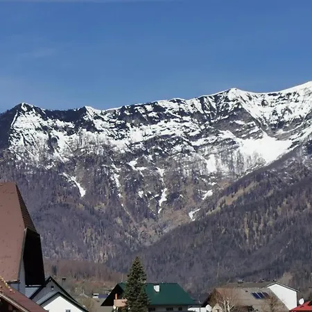 Bergsonne Mit Sonnenbalkon Und Tiefgaragen Parkplatz * Bad Ischl