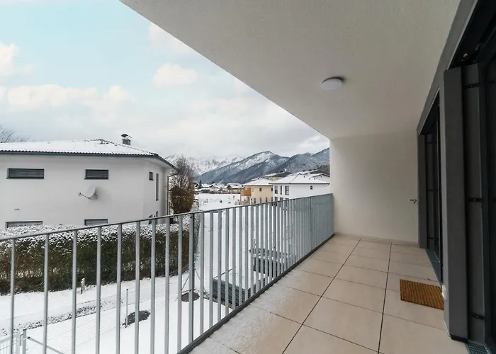 Bergsonne Mit Sonnenbalkon Und Tiefgaragen Parkplatz