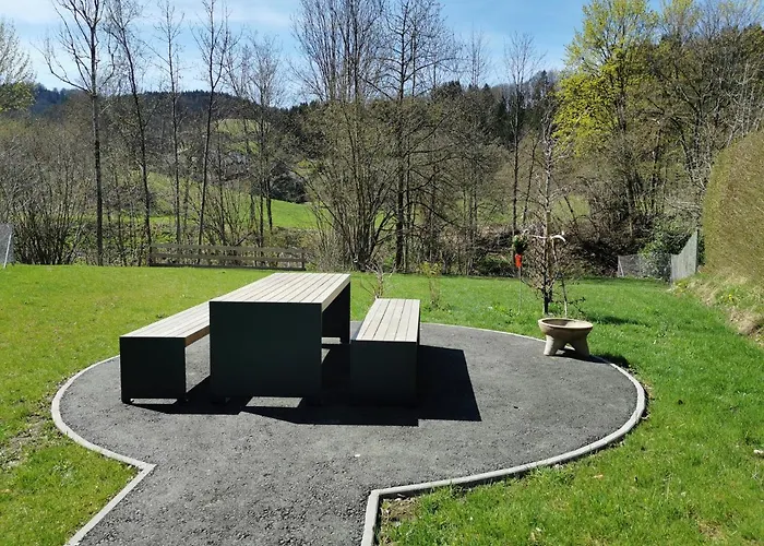 Bergsonne Mit Sonnenbalkon Und Tiefgaragen Parkplatz Bad Ischl