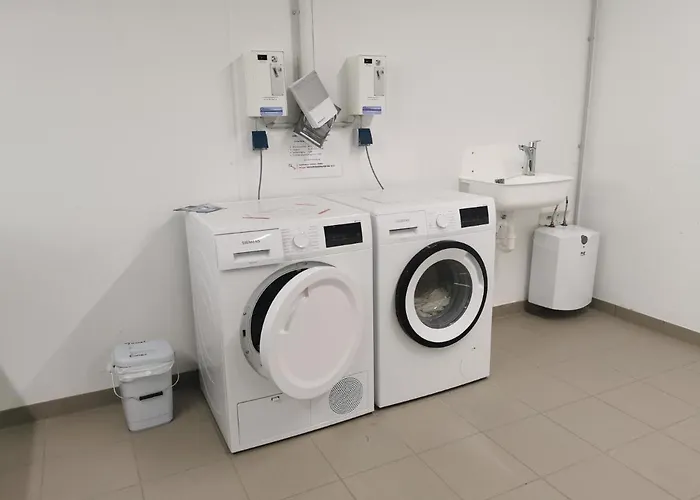 Bergsonne Mit Sonnenbalkon Und Tiefgaragen Parkplatz